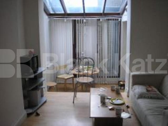			2 Bedroom, 1 bath, 1 reception Flat			 Edgware Road, EDGWARE RD / WARWICK AVENUE W2